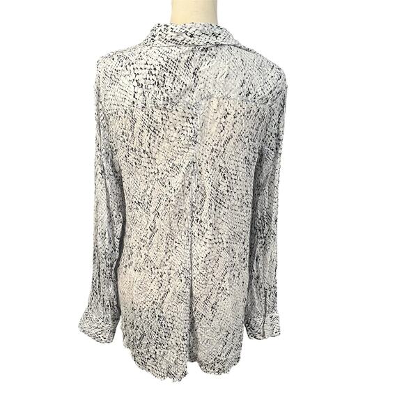 Cloth & Stone Womens White Black Reptile Print Sheer Button Up Tunic Blouse Sz L - Picture 3 of 5